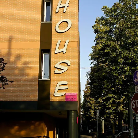 House Sant'orsola Aparthotel 3*